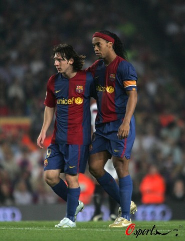 禁区前沿的 禁区前沿的